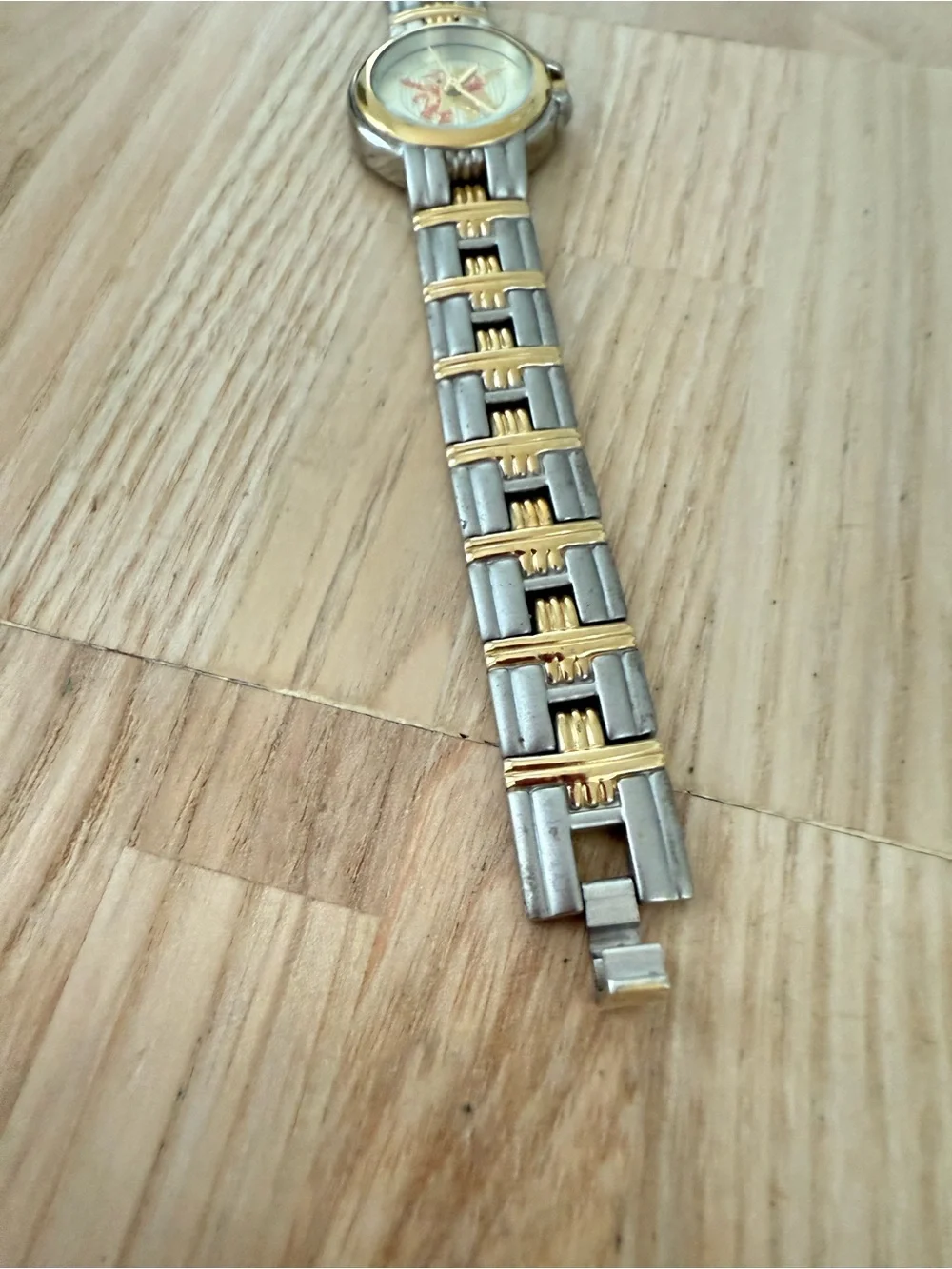 SII Seiko Disney Winnie the Pooh two tone watch NEW BATTERY